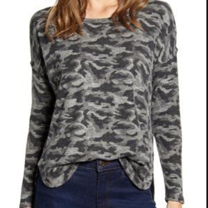 Bobeau Gray/black Camo Knit Long Sleeve Top Size M